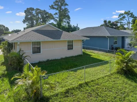 1495 12th Street Vero Beach FL 32962