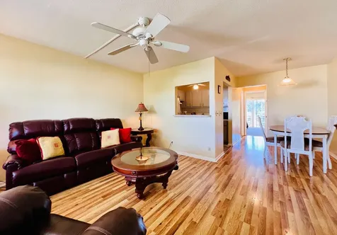 211 Easthampton I West Palm Beach FL 33417