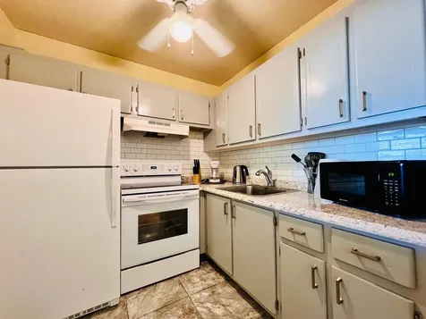 211 Easthampton I West Palm Beach FL 33417