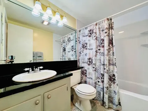 211 Easthampton I West Palm Beach FL 33417