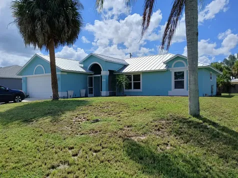 4522 Floral Street Port Saint Lucie FL 34953