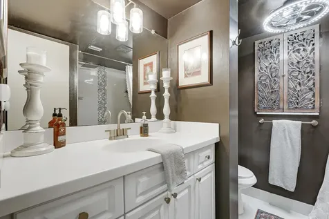 3755 Via Poinciana Greenacres FL 33467