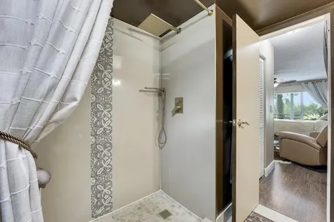 3755 Via Poinciana Greenacres FL 33467