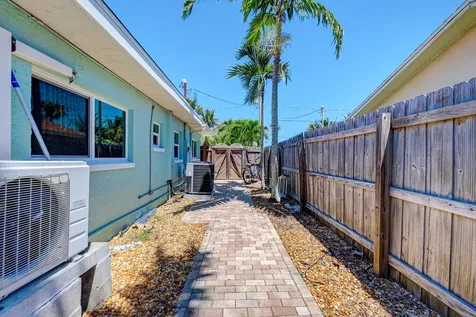 1927 Cypress Avenue Fort Pierce FL 34949