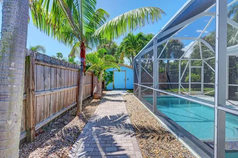1927 Cypress Avenue Fort Pierce FL 34949