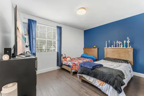 180 Nw 118th Drive Coral Springs FL 33071
