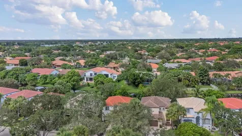 180 Nw 118th Drive Coral Springs FL 33071