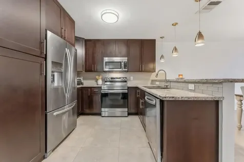 180 Nw 118th Drive Coral Springs FL 33071