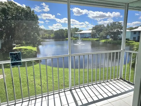 1105 Sw Swan Lake Circle Port Saint Lucie FL 34986
