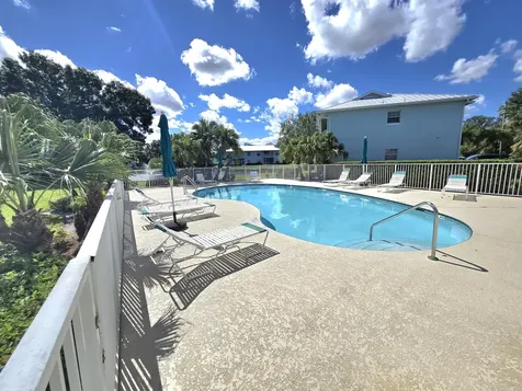 1105 Sw Swan Lake Circle Port Saint Lucie FL 34986