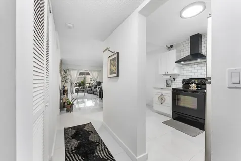 7500 Nw 30th Place Sunrise FL 33313