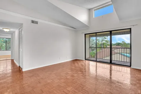 708 Sunny Pine Way Greenacres FL 33415