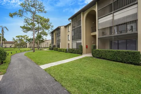 708 Sunny Pine Way Greenacres FL 33415