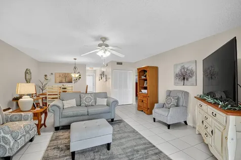 204 Oxford 300 West Palm Beach FL 33417