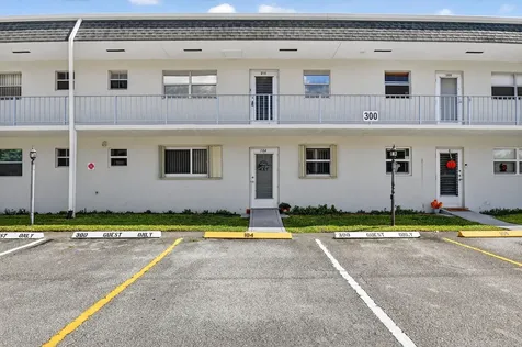 204 Oxford 300 West Palm Beach FL 33417