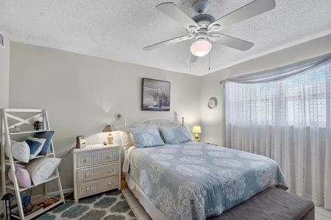 204 Oxford 300 West Palm Beach FL 33417