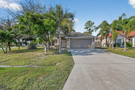 1492 Se Morrow Street Port Saint Lucie FL 34983
