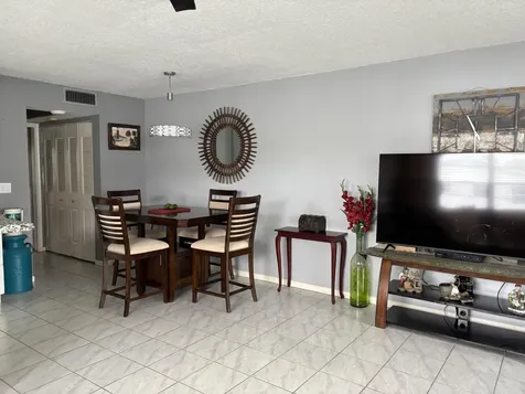 287 Camden L West Palm Beach FL 33417