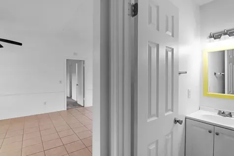 849 Sw Amethist Terrace Port Saint Lucie FL 34953