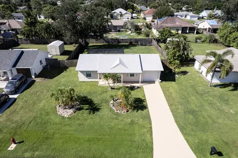 849 Sw Amethist Terrace Port Saint Lucie FL 34953