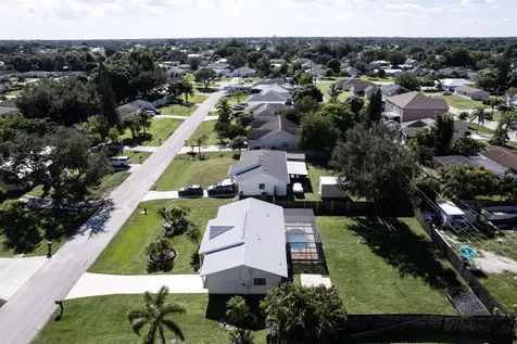 849 Sw Amethist Terrace Port Saint Lucie FL 34953