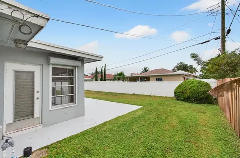 2775 Ne 5th Avenue Boca Raton FL 33431