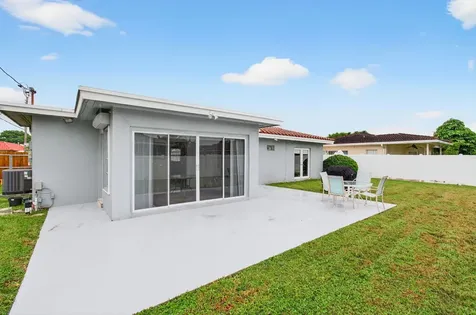 2775 Ne 5th Avenue Boca Raton FL 33431