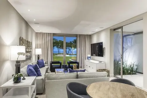 10 00 Casa De Campo DR 22000