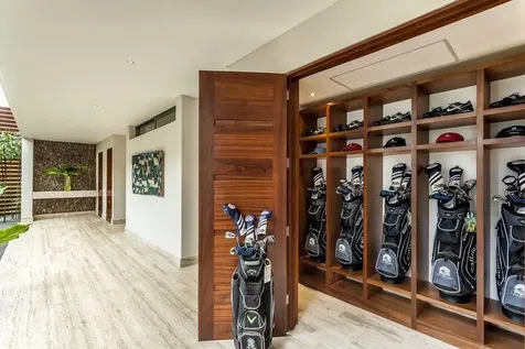 10 00 Casa De Campo DR 22000