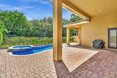 8126 Valhalla Drive Delray Beach FL 33446