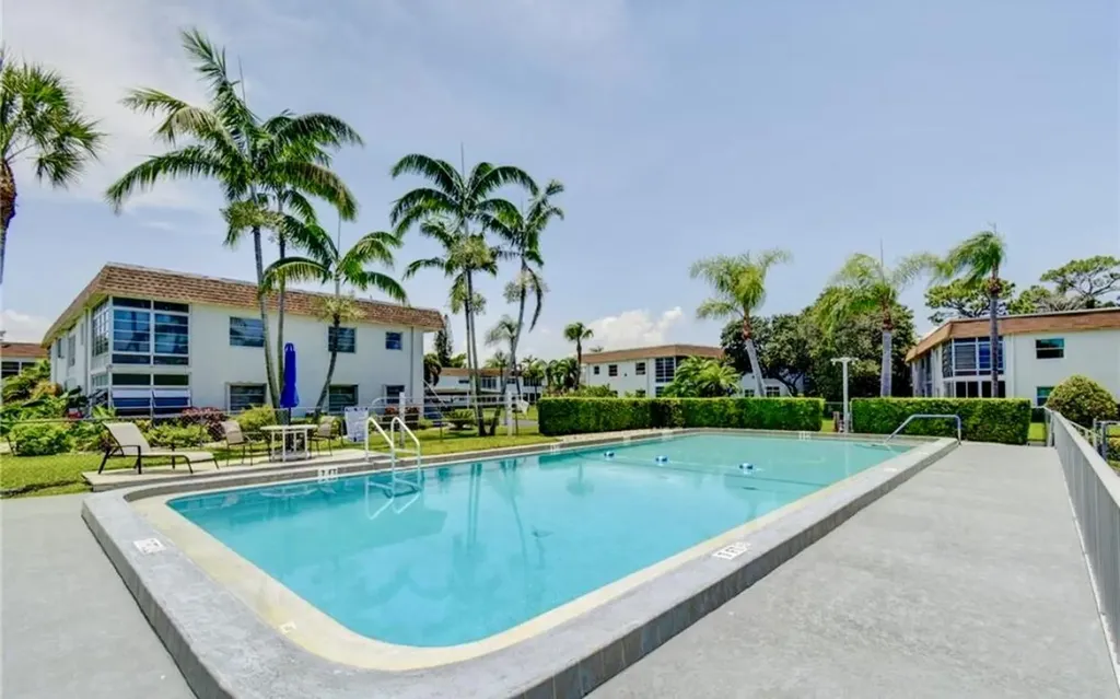 2950 SE Ocean Boulevard Stuart FL 34996