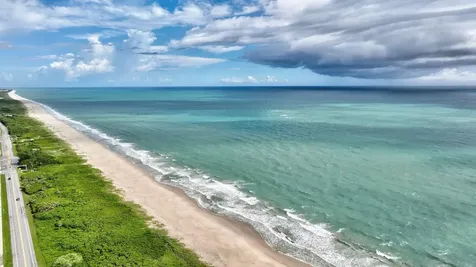 5049 N Highway A1a Hutchinson Island FL 34949