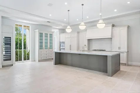 2917 Bluewater Cove Gulf Stream FL 33483