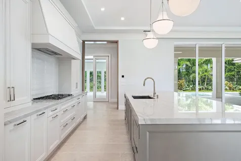 2917 Bluewater Cove Gulf Stream FL 33483