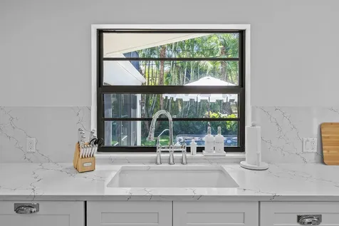 3214 Washington Road West Palm Beach FL 33405
