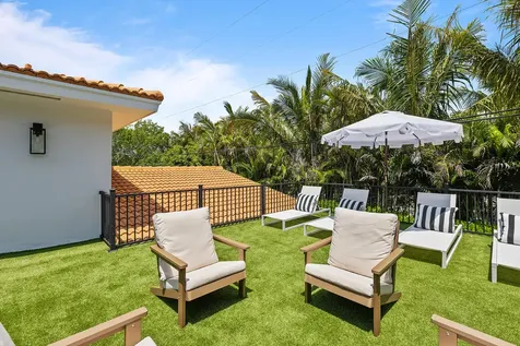 3214 Washington Road West Palm Beach FL 33405
