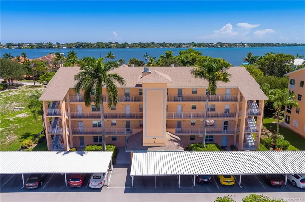 2950 Se Ocean Boulevard Stuart FL 34996