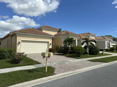 7252 Demedici Circle Delray Beach FL 33446