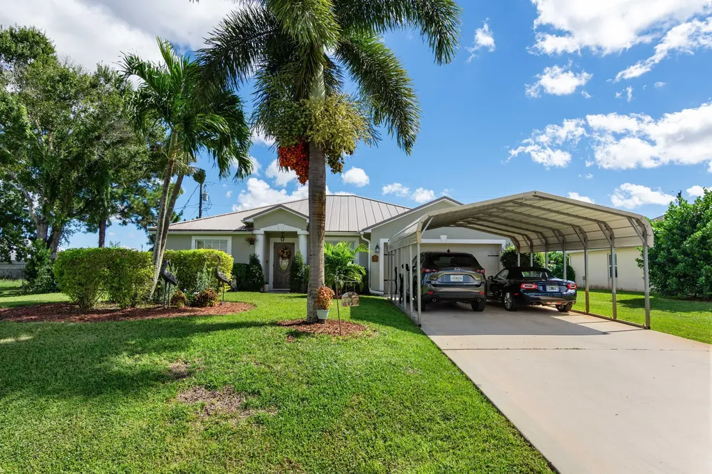1817 Sw Davis Street Port Saint Lucie FL 34953