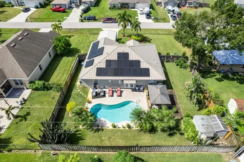 1817 Sw Davis Street Port Saint Lucie FL 34953