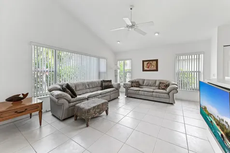 7351 Sterling Falls Lane Boynton Beach FL 33437