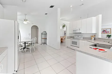 7351 Sterling Falls Lane Boynton Beach FL 33437