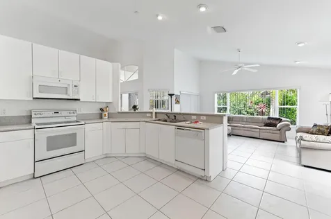 7351 Sterling Falls Lane Boynton Beach FL 33437