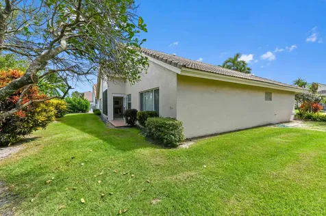 7351 Sterling Falls Lane Boynton Beach FL 33437