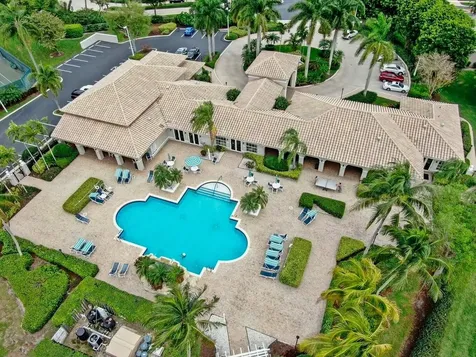 7351 Sterling Falls Lane Boynton Beach FL 33437