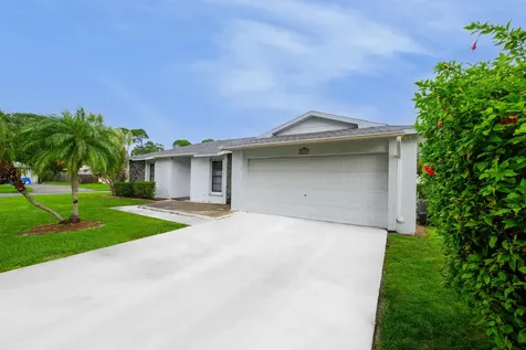 2490 4th Place Vero Beach FL 32962