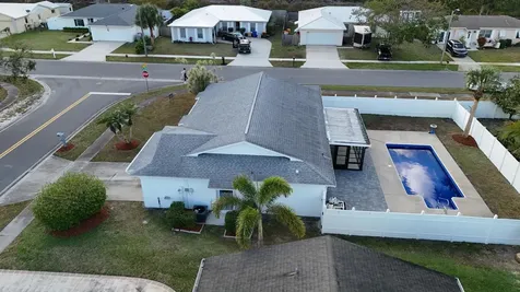 2490 4th Place Vero Beach FL 32962
