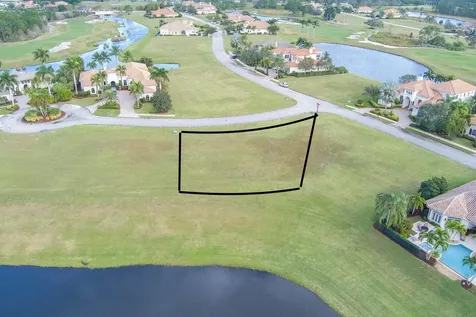 102 SE Santa Lucia Port Saint Lucie FL 34984