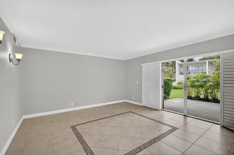 382 Golfview Road North Palm Beach FL 33408