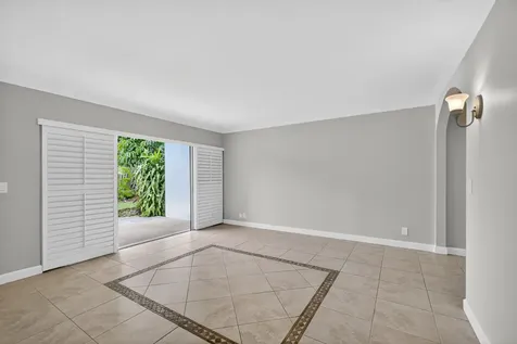 382 Golfview Road North Palm Beach FL 33408